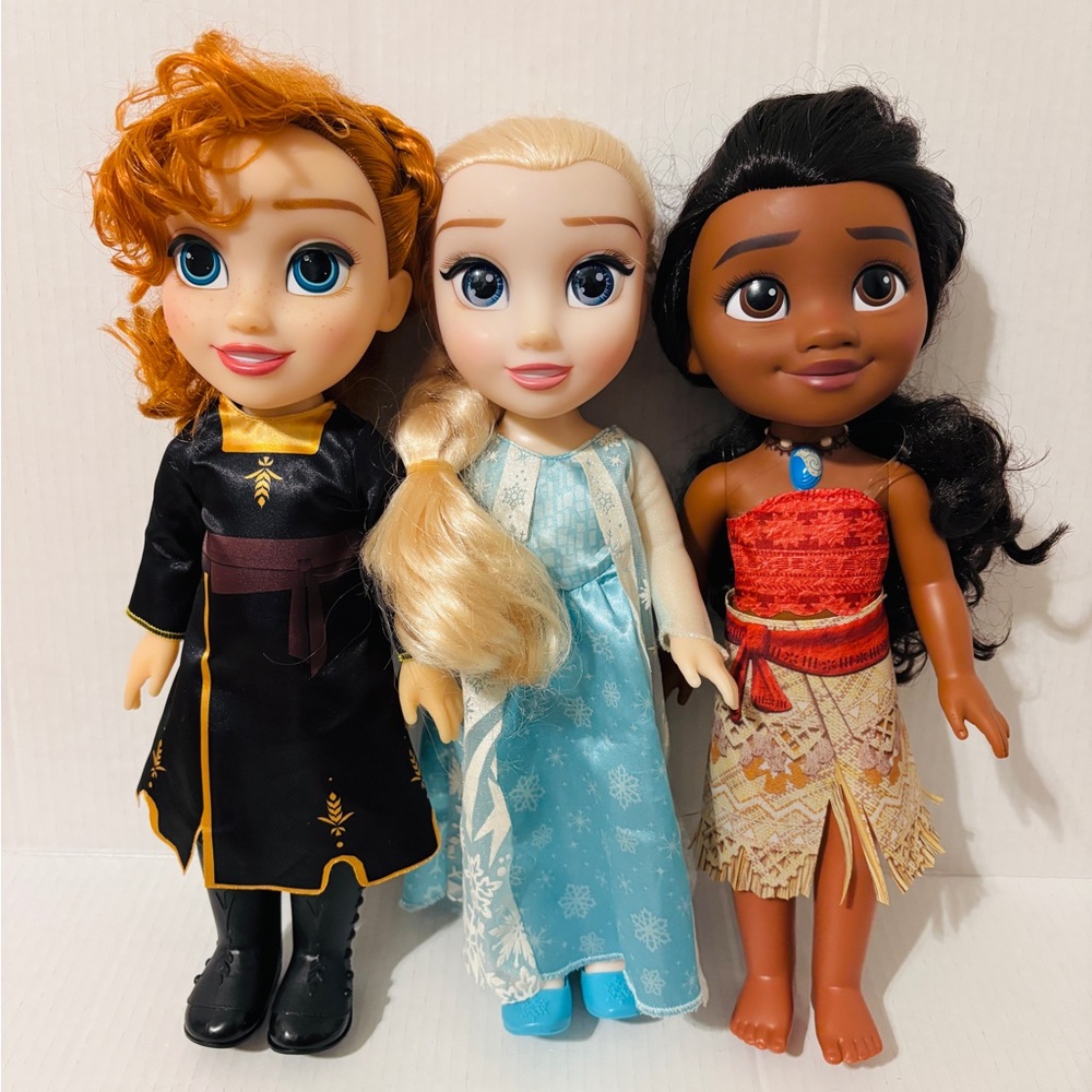 Disney Princess Set - Anna, Elsa & Moana Dolls in Black, Blue & Brown